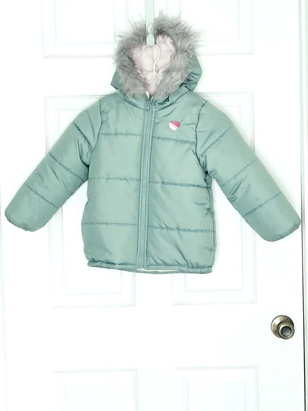 London Fog Girls Faux Fur Trimmed Hooded Puffer Jacket size M (5/6) Fleece Lined